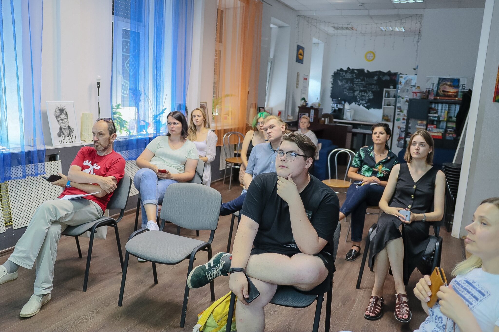 Read more about the article 30 веранся – воркшоп “Як расказваць пра розныя групы людзей?”