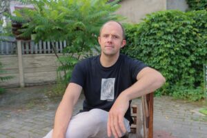 Read more about the article «Калі размаўляеш па-беларуску, нават звычайны паход у краму становіцца незабыўнай прыгодай». Дзяніс Дудаль – пра сябе, бізнес і родную мову