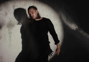 Read more about the article Раім паслухаць: CHEEV – бабруец, які спявае па-ўкраінску і мае мільёны прыхільнікаў