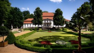 Read more about the article Schloss Wiepersdorf – творча-даследчая стыпендыя і рэзідэнцыя, Германія