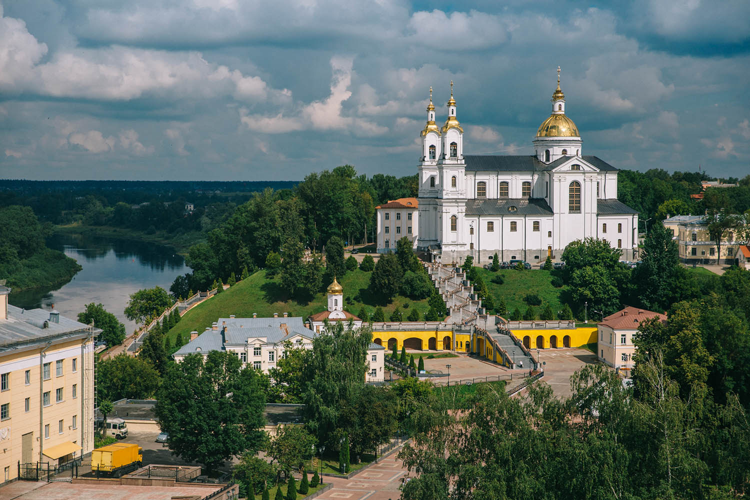 Read more about the article 16 сентября — выездная экскурсия в Витебск с Олегом Красным