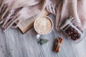 Read more about the article Што пачытаць на зімовыя святы? Бабруйцаў — рамантычнае фэнтэзі ды ўспаміны пра наш горад