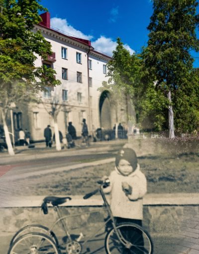 Сястра Веранікі на плошчы Леніна. Фотакалаж: Вераніка Сарокіна