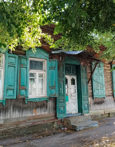 стары драўляны дом з зялёнымі ліштвамі з Бабруйска