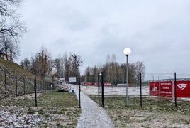 Плот на пляжы каля санаторыя ім. Леніна. Фота: bobr.by