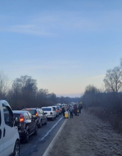 Чарга на выезд з Украіны. Фота: Ірына Хамрэнка-Ушакова